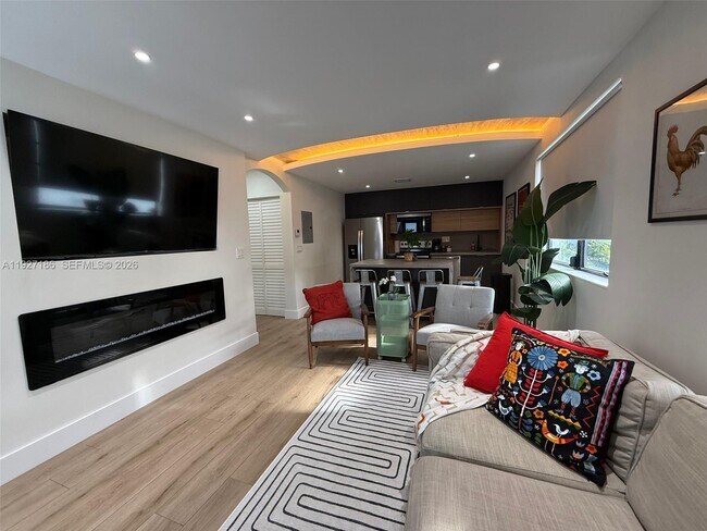 Building Photo - 1716 SW 11th St