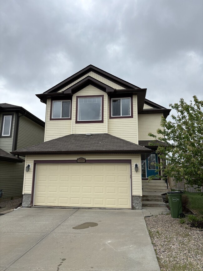 Photo du bâtiment - 11721-1116A 16a Ave SW