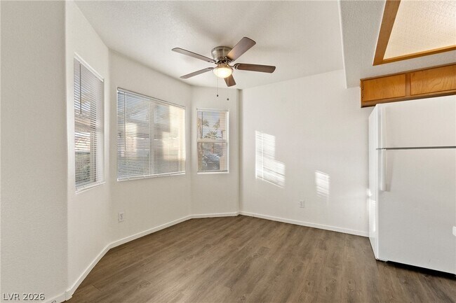 Foto del edificio - 2200 Benmore St