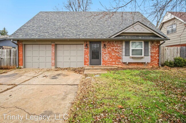 Building Photo - 3 br, 2 bath House - 7536 S. Embassy Terr.