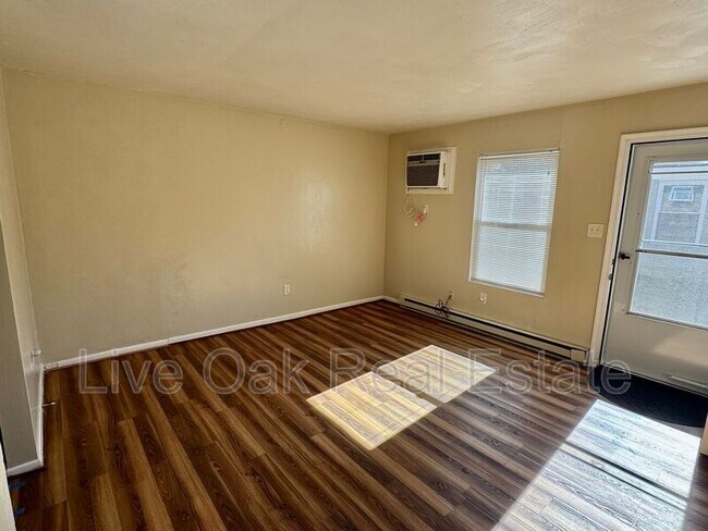 Foto del edificio - 110 S Corwood Ave