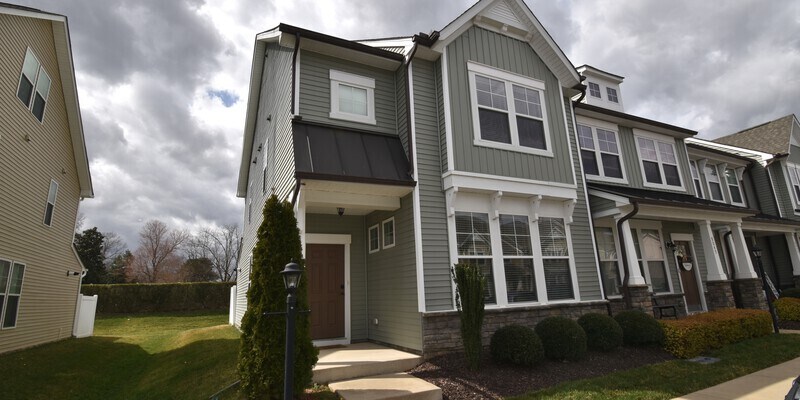 Foto principal - 8043 Rutland Village Dr, Mechanicsville, V...