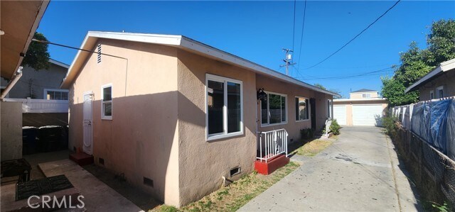 Foto del edificio - 8424 Beechwood Ave