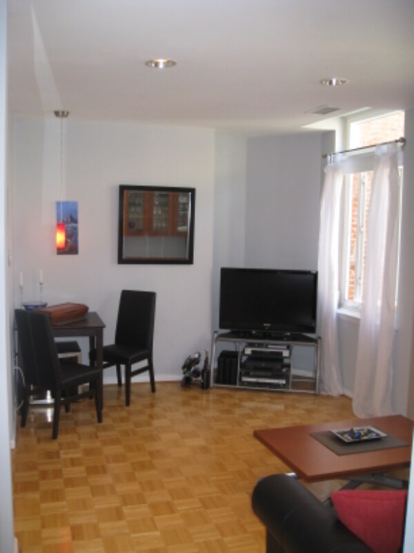 Foto del edificio - 136 N Bread St