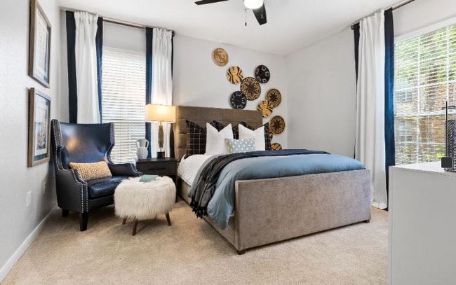 Foto del edificio - 6900 Lake Woodlands Dr