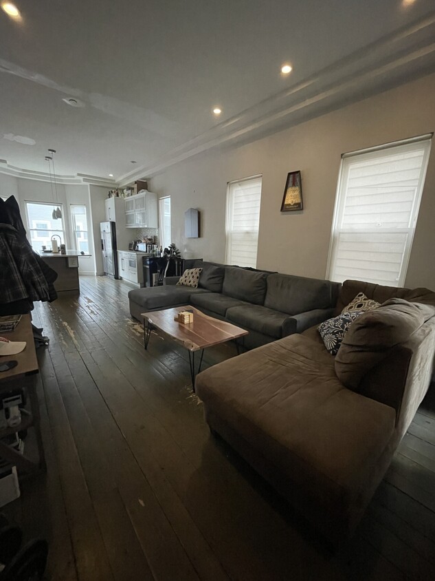Foto principal - 24 Washburn St