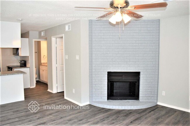 Building Photo - 609 Nightshade Dr
