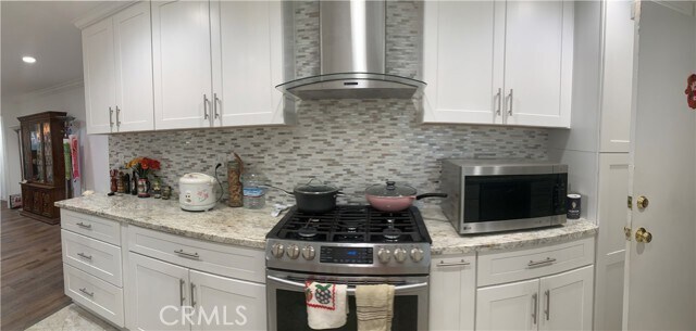 Foto del edificio - 1709 Germain Dr