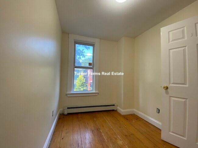Foto del edificio - 65 Pleasant St