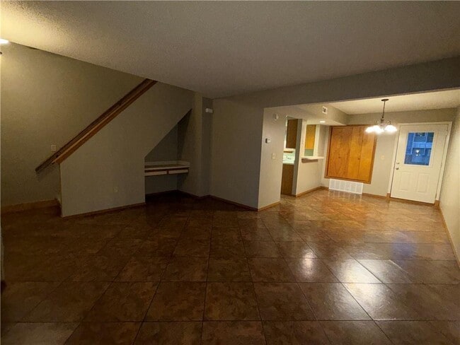 Foto del edificio - 515 W Benton St