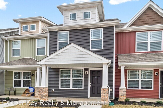 Building Photo - 2 br, 2.5 bath House - 214 Woodland Valley...