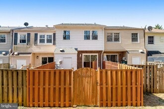 Building Photo - 14625 Earlham Ct