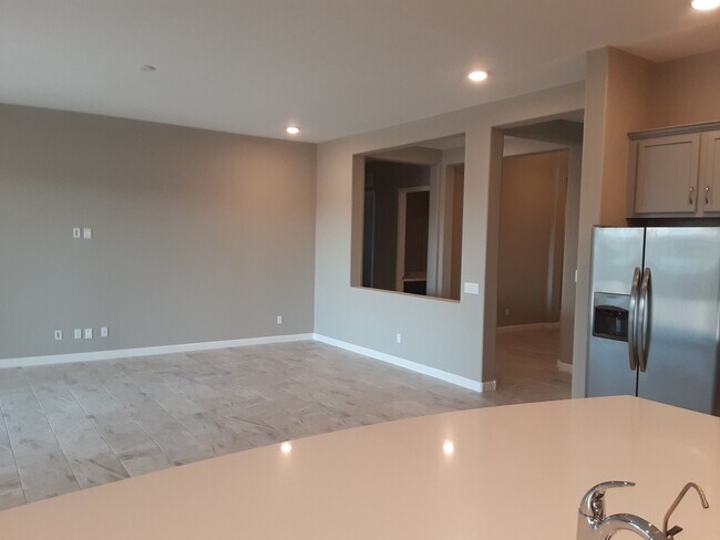 Foto del edificio - 9350 W Lone Cougar Way