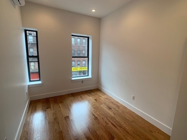 Foto del edificio - 259 Rogers Avenue