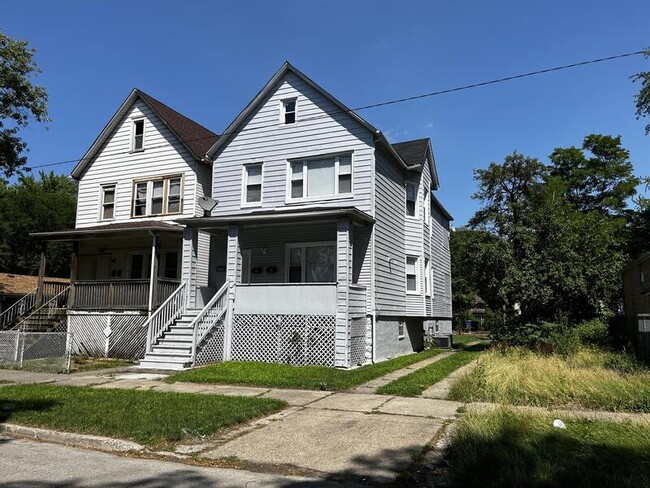 Building Photo - 11709 S Sangamon St