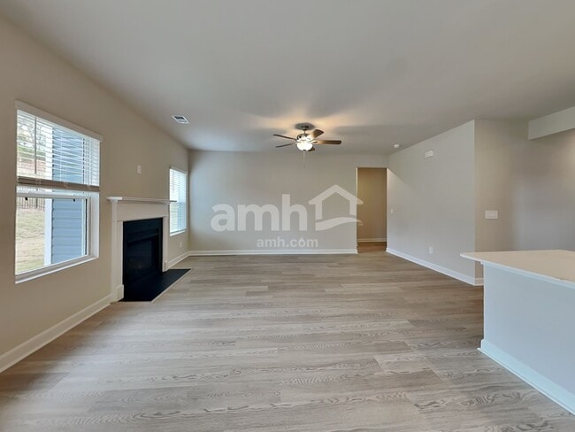 Building Photo - 206 Granby Trl