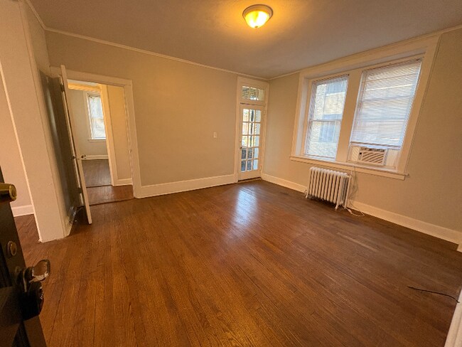Building Photo - 1611 Hampton Blvd