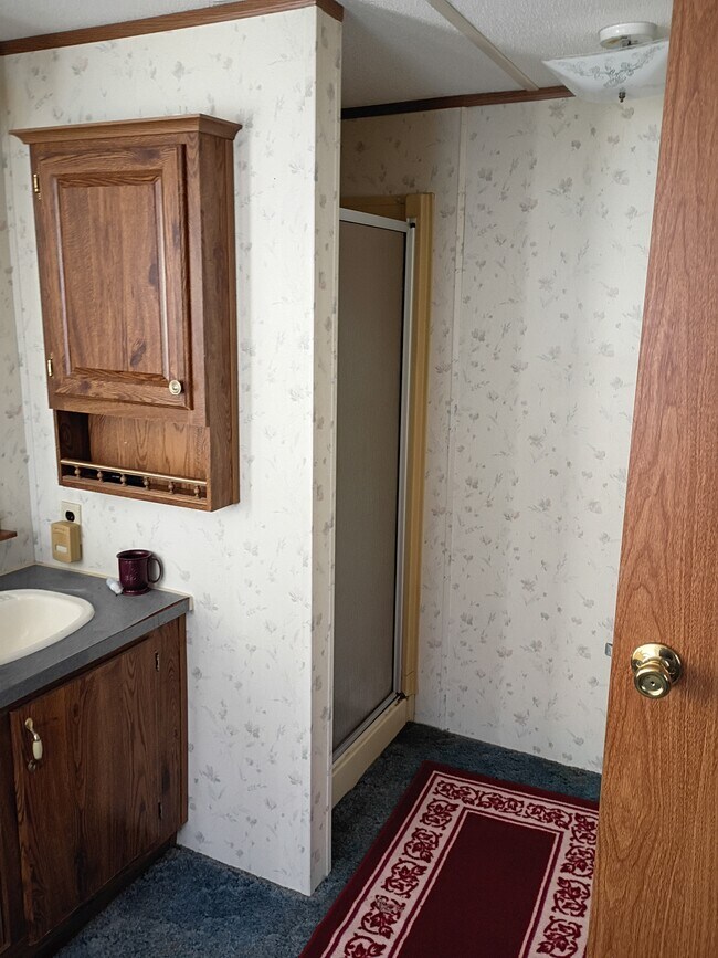 Foto del edificio - 643 Kelly Rd