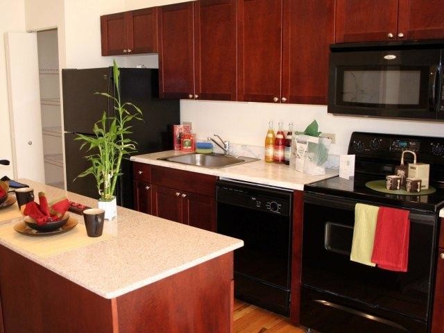 Foto principal - 341 S Dearborn St