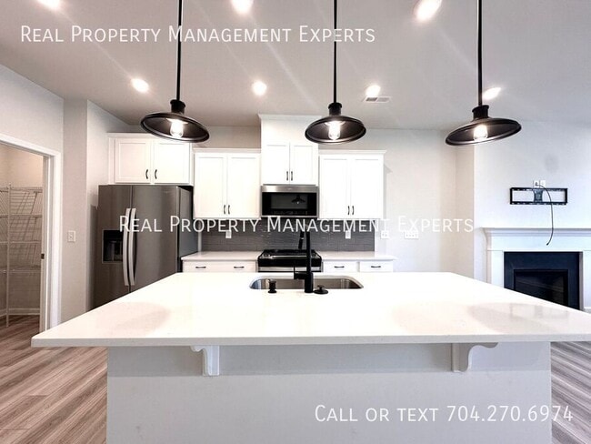 Building Photo - 4408 Iron Oak Ln
