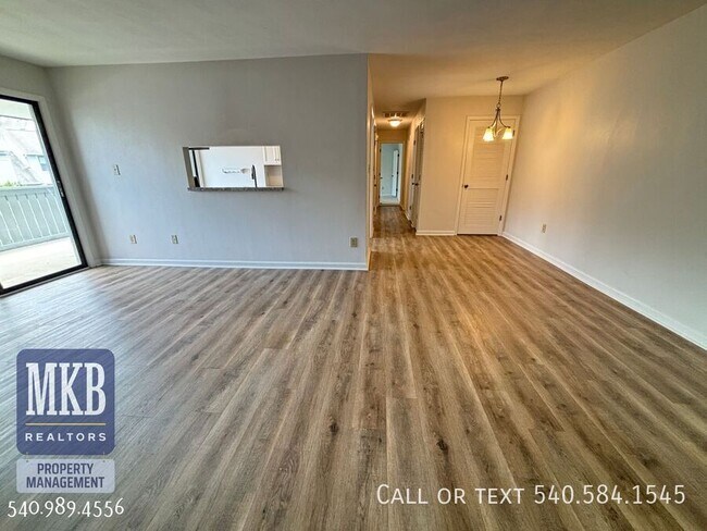 Foto del edificio - 2527 Gate House Lane-
