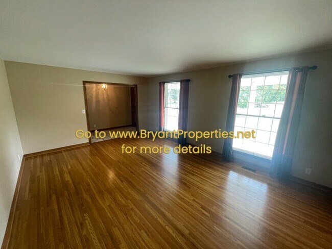 Building Photo - Duplex