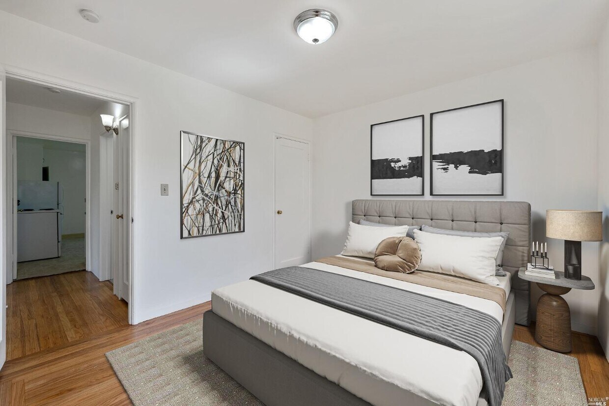 Foto principal - 343 Somerset Rd