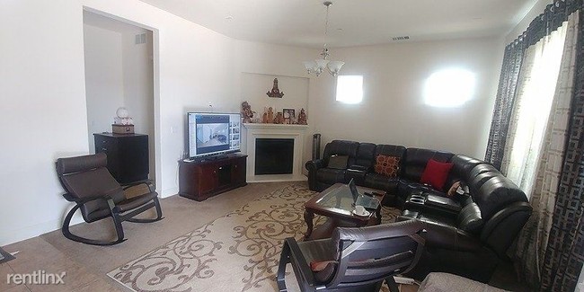 Foto del edificio - 4 br, 2.5 bath House - 9626 Albert Drive