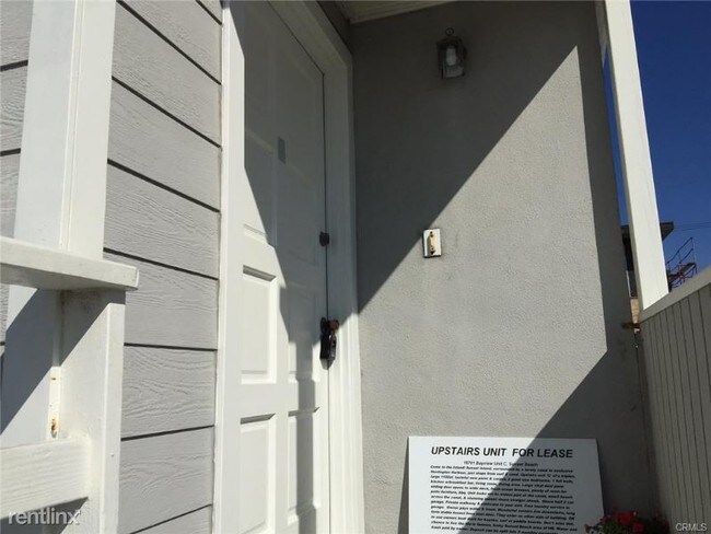 Building Photo - 16701 Bayview Dr