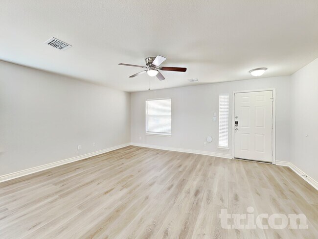 Foto del edificio - 9707 Marbach Bend