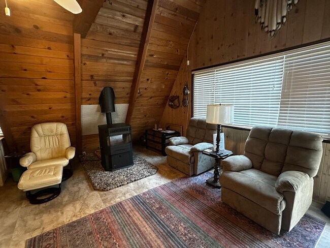 Foto del edificio - Cozy Home for Rent in Long Barn, CA