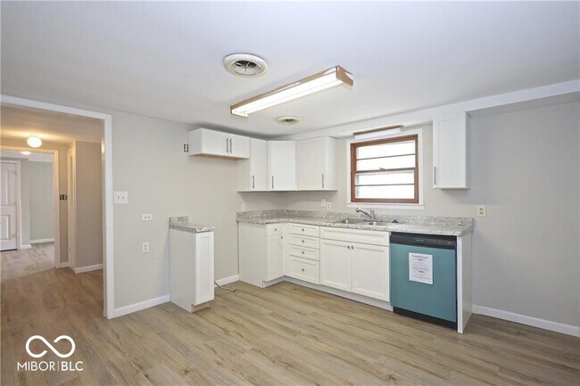 Foto del edificio - 4295 N County Road 1000 East