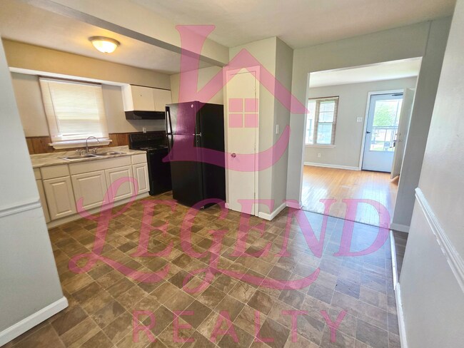 Foto del edificio - Charming 2-bedroom, 1-bath home with detached garage!