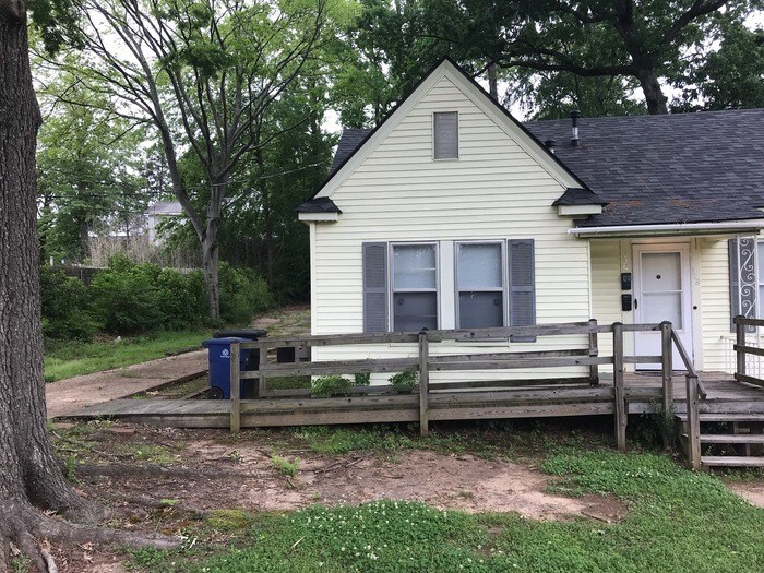Attached 1 BR Duplex Townhome Rentals in Shreveport LA