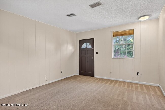 Foto del edificio - 8900 Crystal Springs Rd