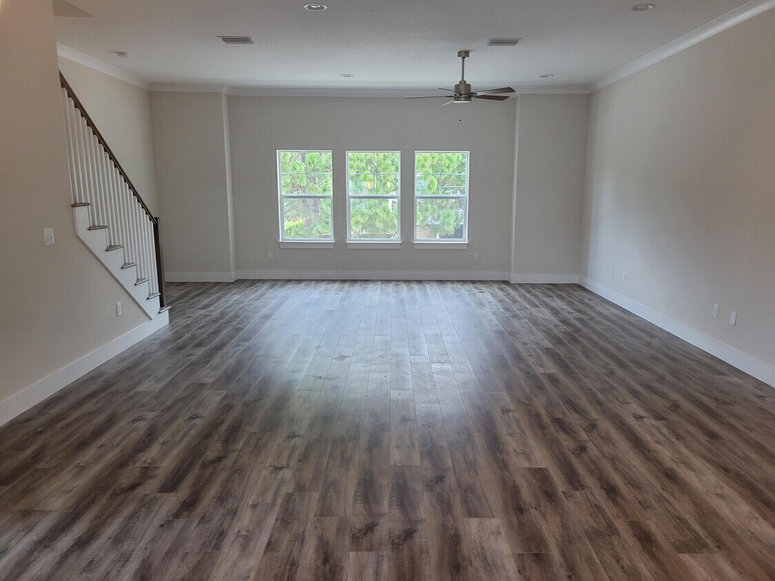 Building Photo - 3126 W Azeele St