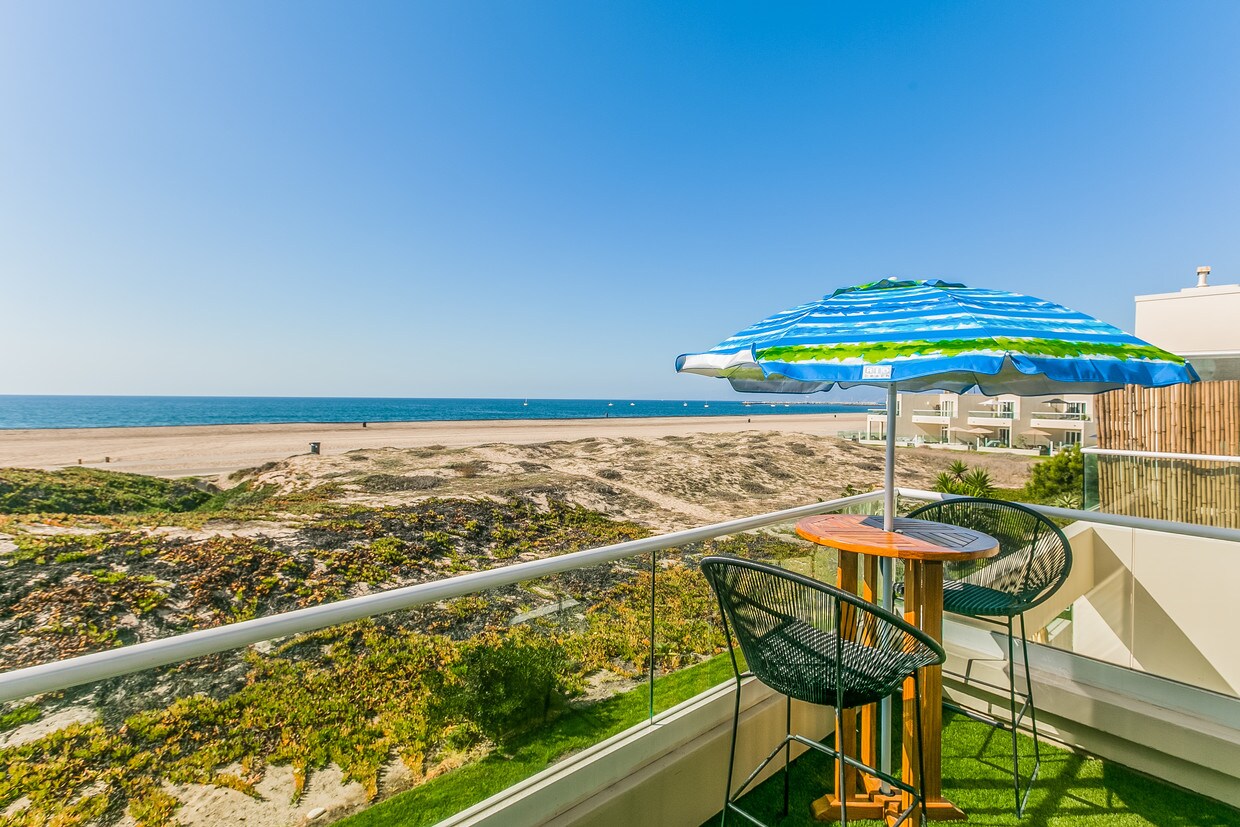 Foto principal - 7301 Vista Del Mar
