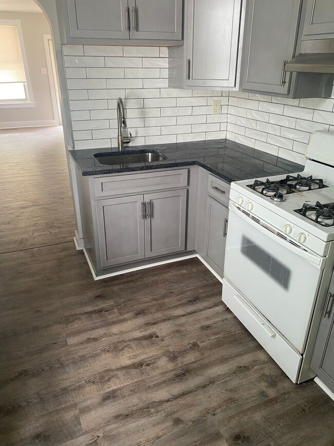 Building Photo - Charming Reading 3 BR Townhouse For Rent