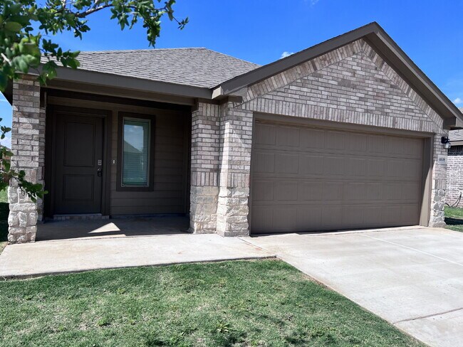 Building Photo - "Charming 3-Bed, 2-Bath in South Lubbock!"