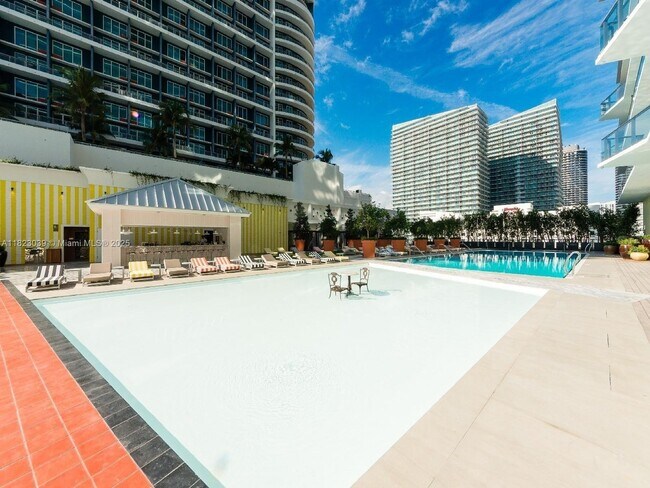 Photo - 1300 S Miami Ave Apartment