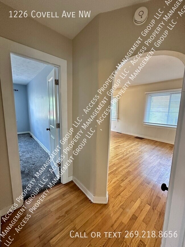 Foto del edificio - 1226 Covell Ave NW