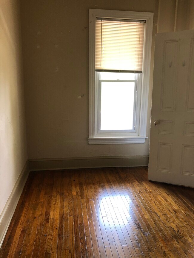 Foto del edificio - 351 N Charlotte St
