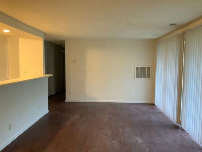 Building Photo - 1624 Arlyn Cir