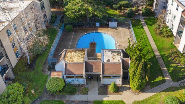 Foto del edificio - 14650 NE 32nd St