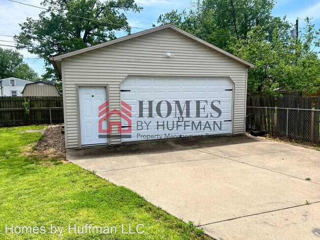 Building Photo - 3 br, 1 bath House - 2031 Cass Avenue