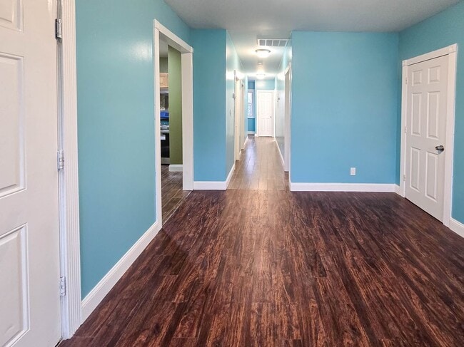 Foto del edificio - 226 Renner Ave
