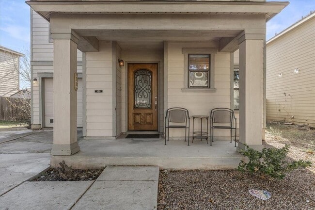 Foto del edificio - 304 Cordero Dr