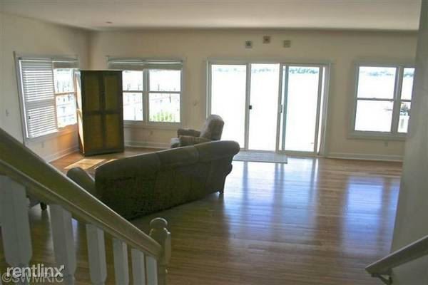 Foto del edificio - 2057 Lakeway Dr