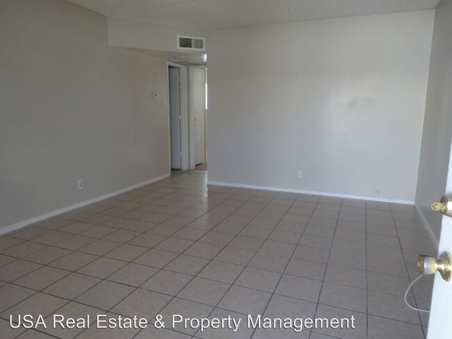 Building Photo - 2026 Castleberry Ln