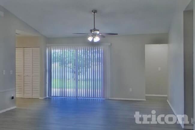 Building Photo - 39 Trotters Cir